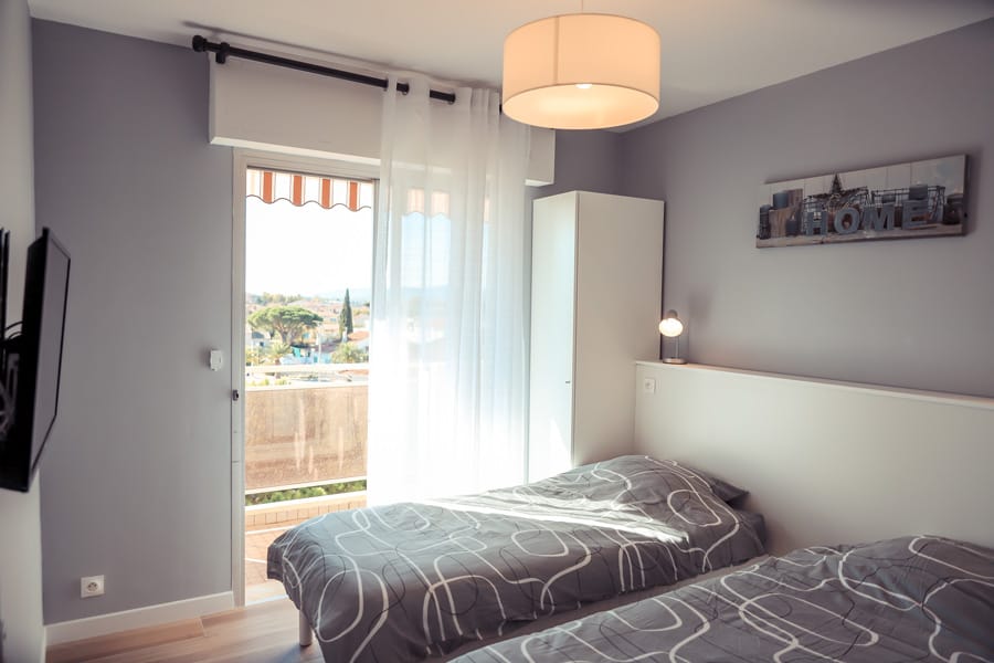 appart_vue_chambre_2lits - location appartement frejus