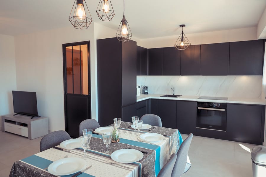 appart_vue_cuisine - location appartement frejus